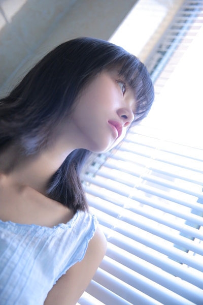 短发美女私房睡衣浴室唯美养眼写真图片
