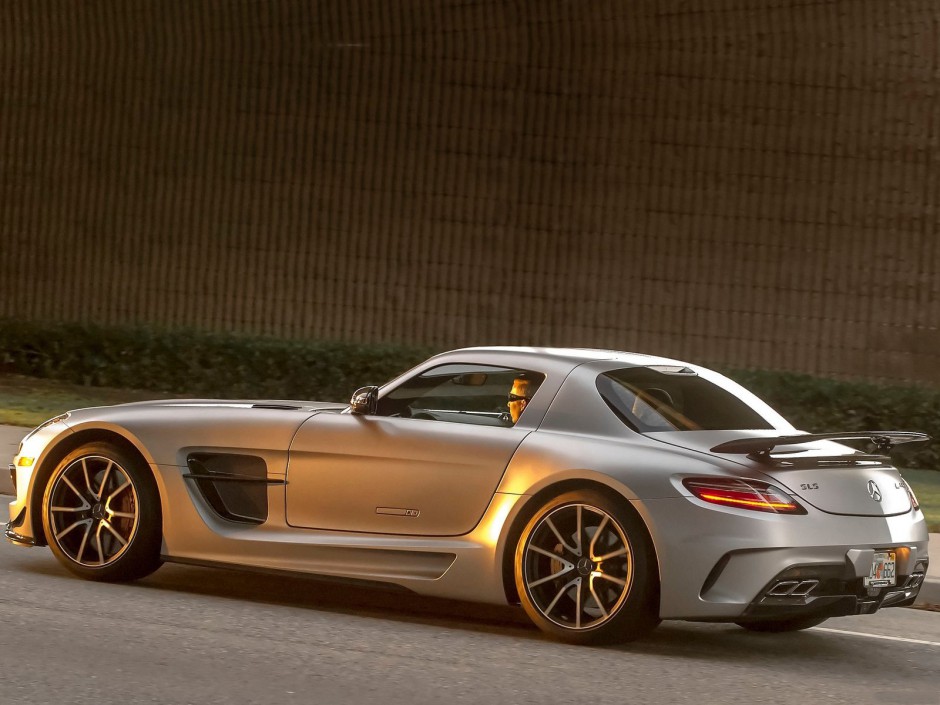 ܳSLS AMG Black SeriesͼƬ