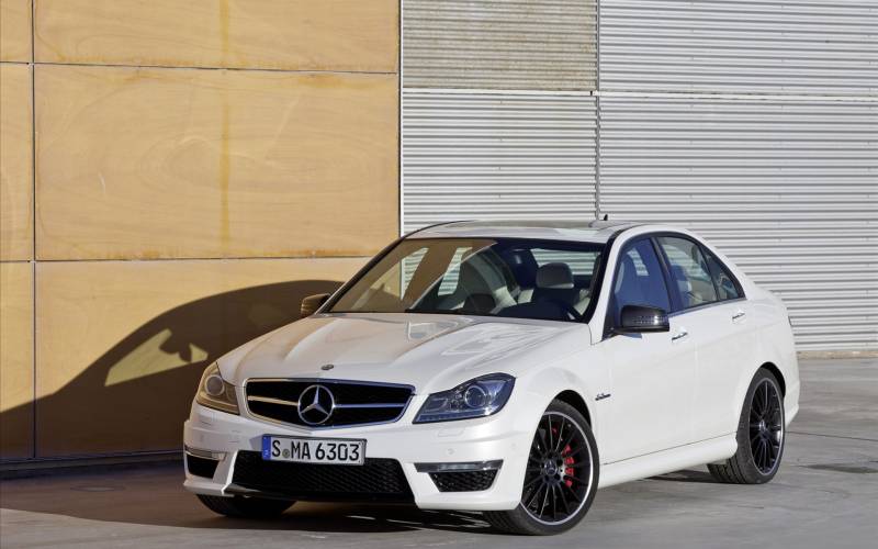 Mercedes Benz (÷˹) C 63 AMG 2012