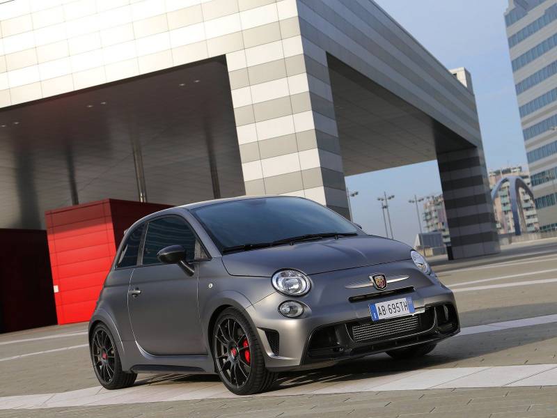 695ɫ2015Abarth Biposto