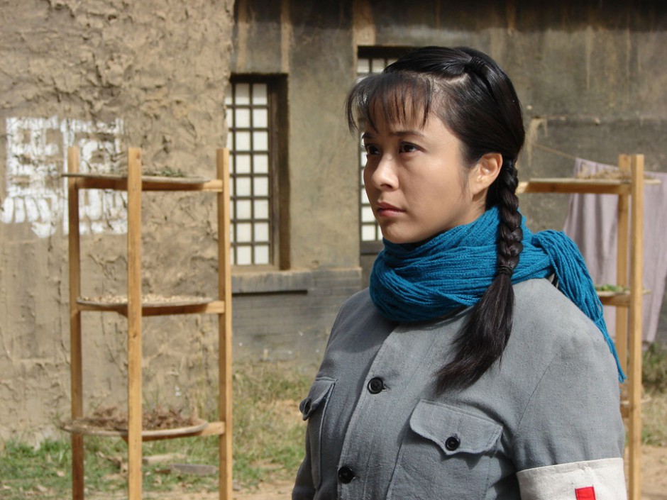 杨若兮《鋤奸》清纯靓丽剧照--长腿 美腿