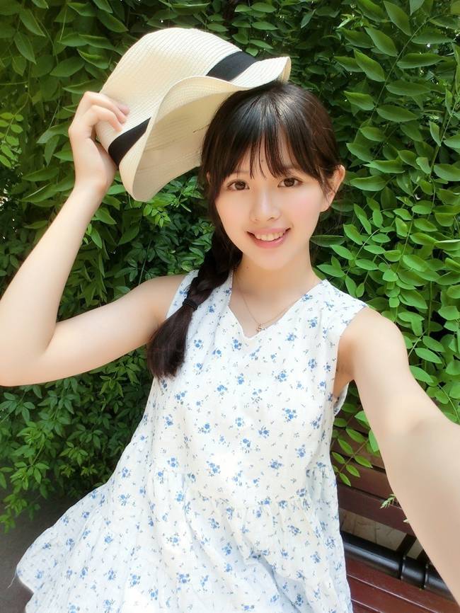 УӶ-- 