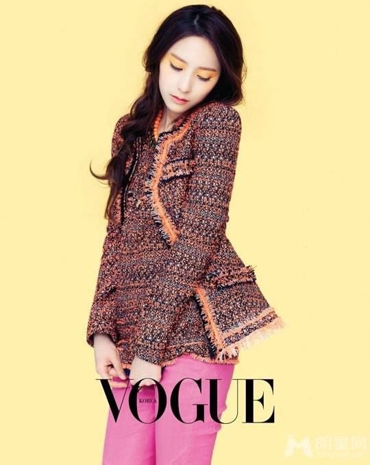 f(x)ԱKrystal־VOGUEױд