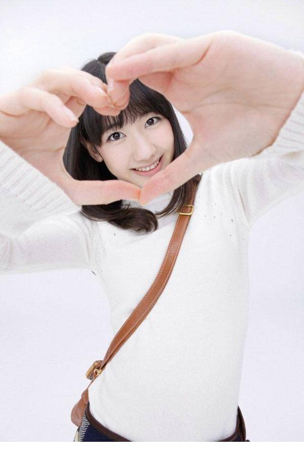 清纯美女柏木由纪可爱学生装甜美动人