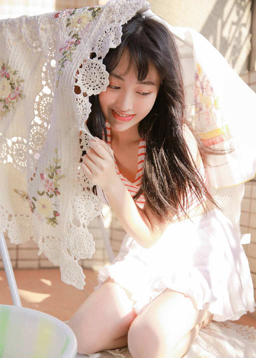 大眼睛美女粉嫩可爱自拍照