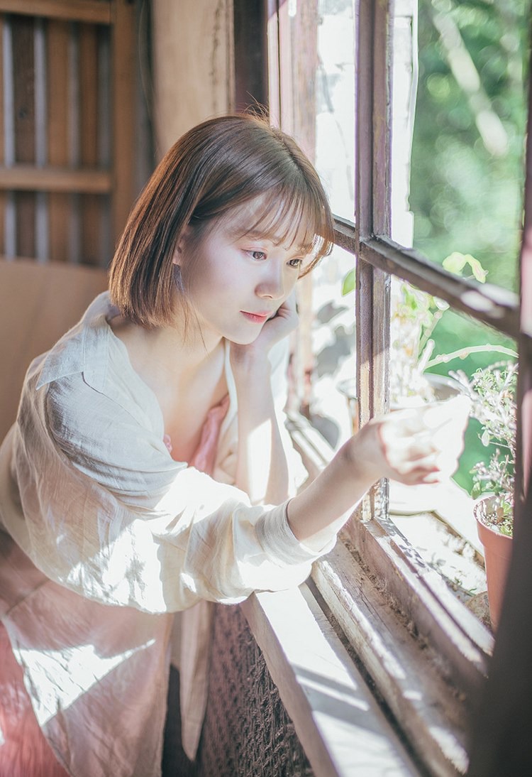 美女Vian熙芸浴室诱人写真照