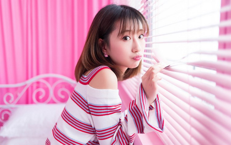 极品美女妍妍Yanyan丰满上围夺人眼球