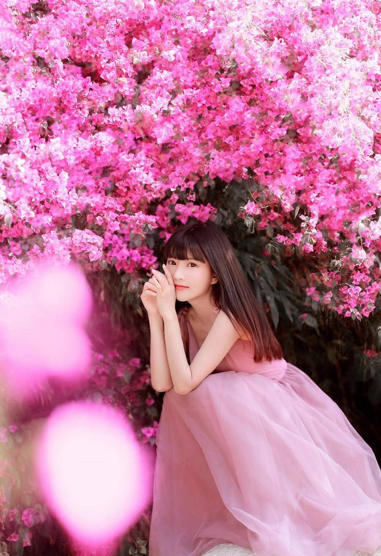 AISS˿Ů˿Ʒջд