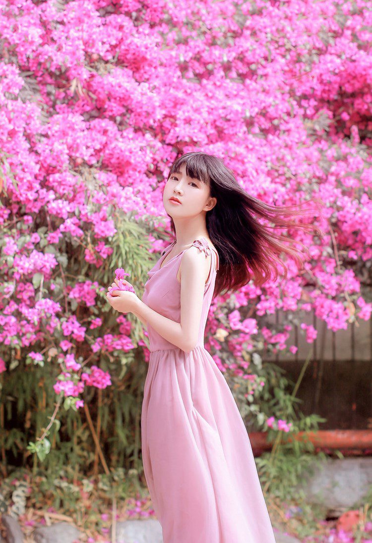 AISS˿Ů˿Ʒջд