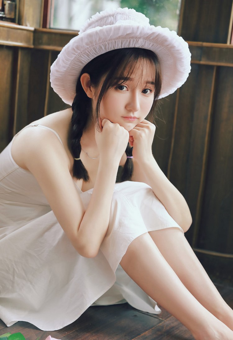 AISS˿Ů˿Ʒջд