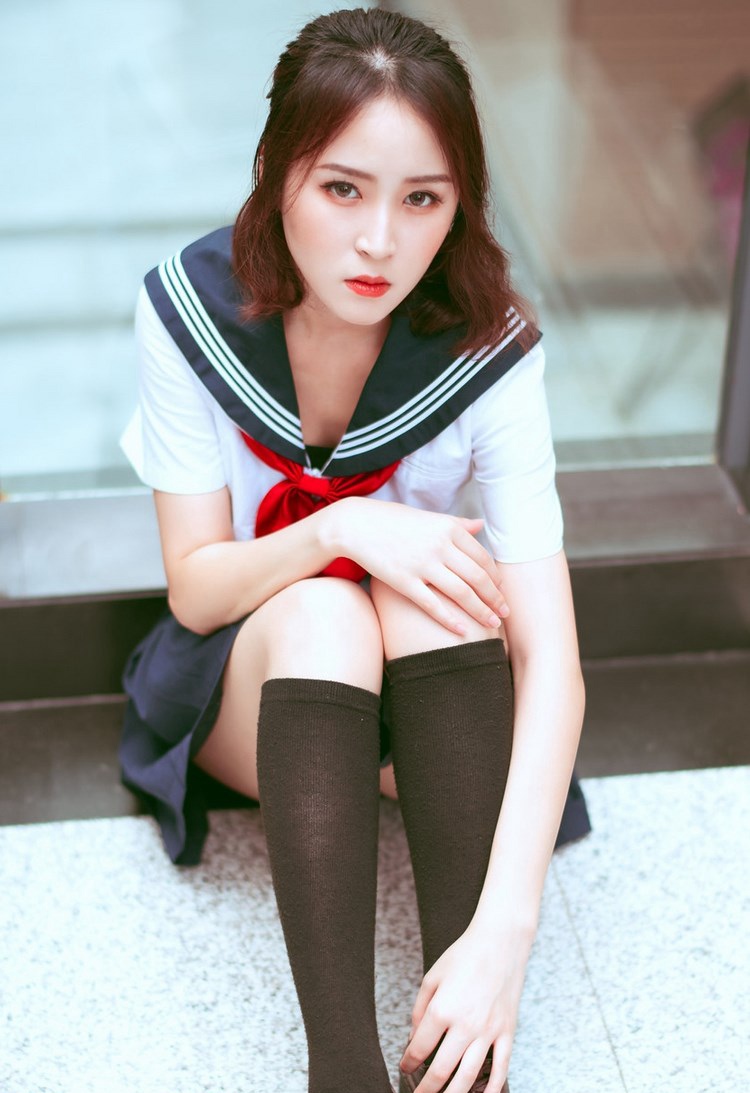 美媛馆佘贝拉bella甜美粉色泳衣户外写真