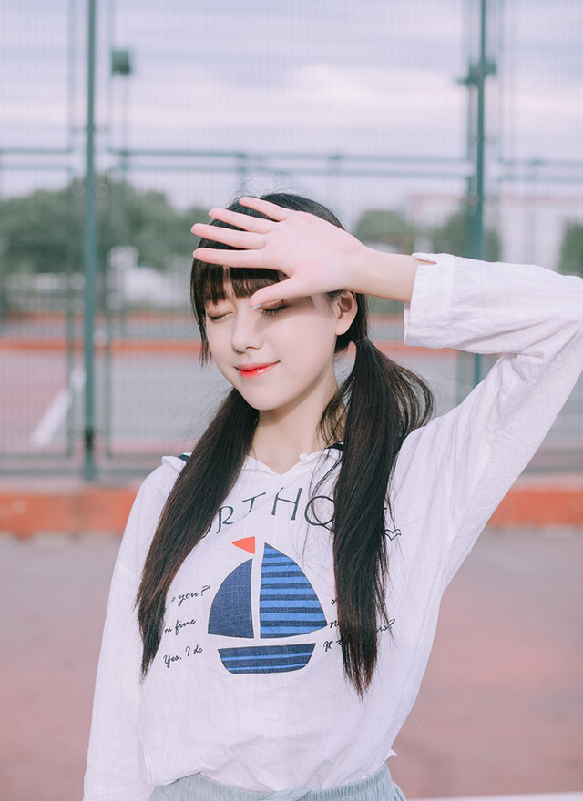 ¹ݱȻŮEvelyn˸д