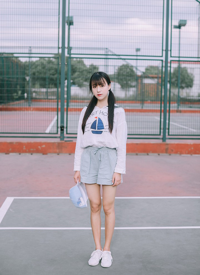 ¹ݱȻŮEvelyn˸д