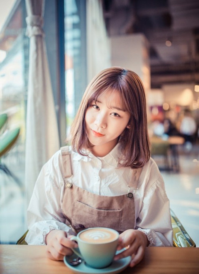 ¹ݱȻŮEvelyn˸д