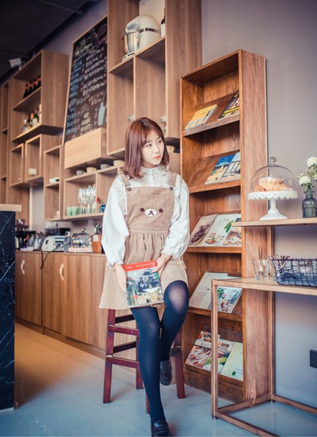 ¹ݱȻŮEvelyn˸д