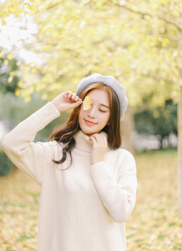 ¹ݱȻŮEvelyn˸д