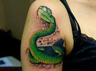 超个性的手臂蛇纹身图案大全