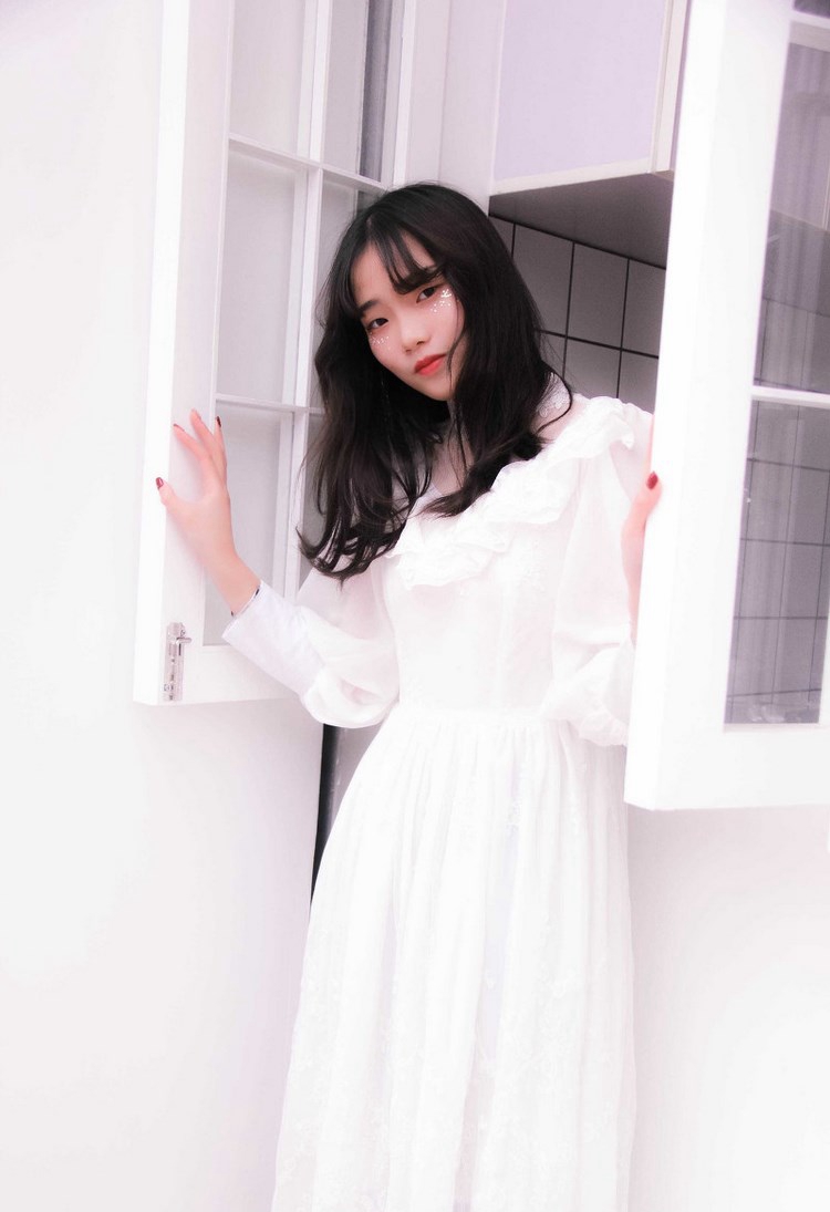 90Ըü̲Emily˽д