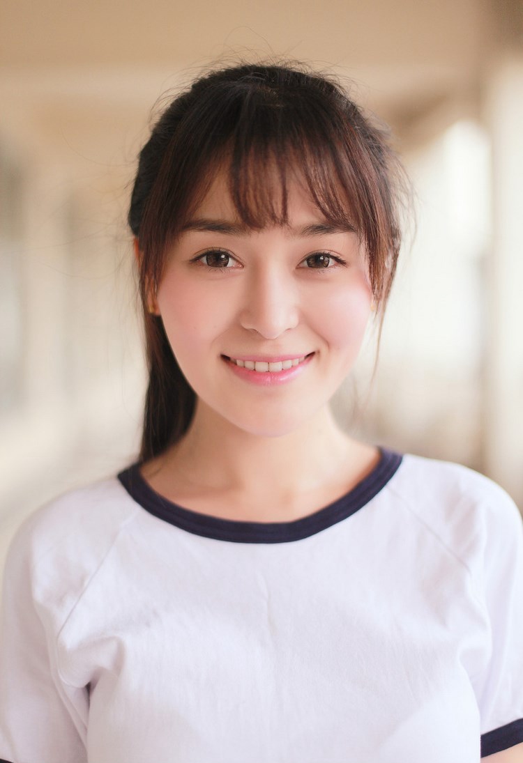 最漂亮的短发妹子冯木木LRIS性感写真