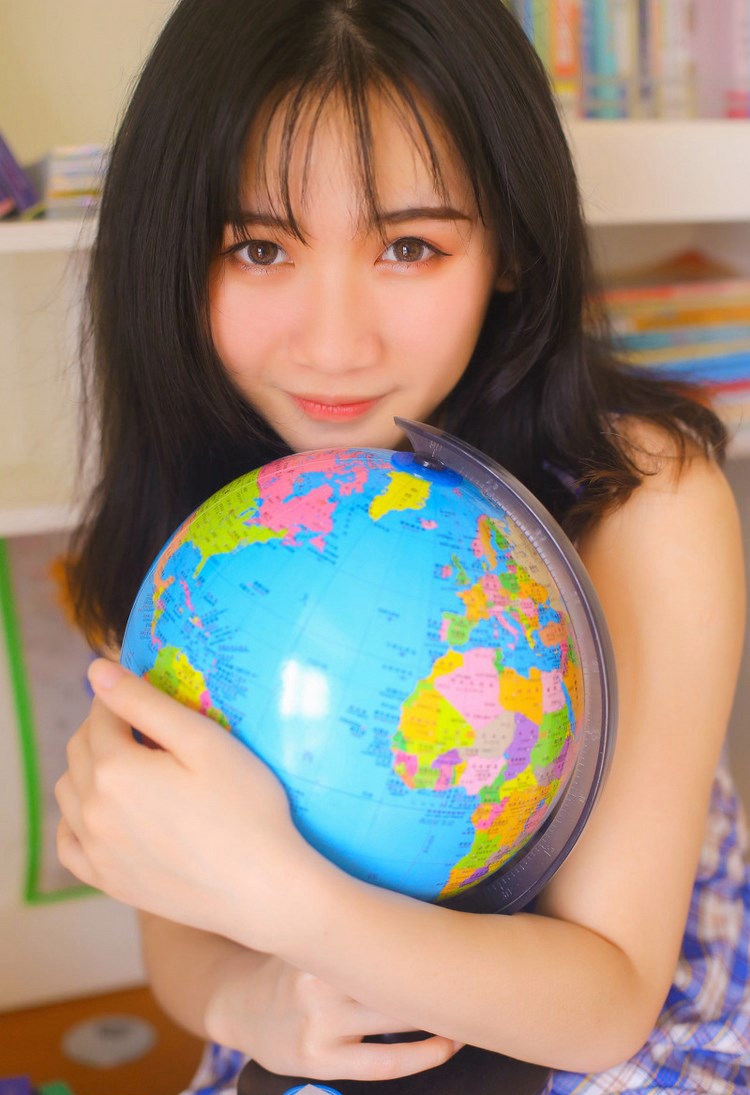 万人迷王瑞儿长腿翘臀诱惑写真