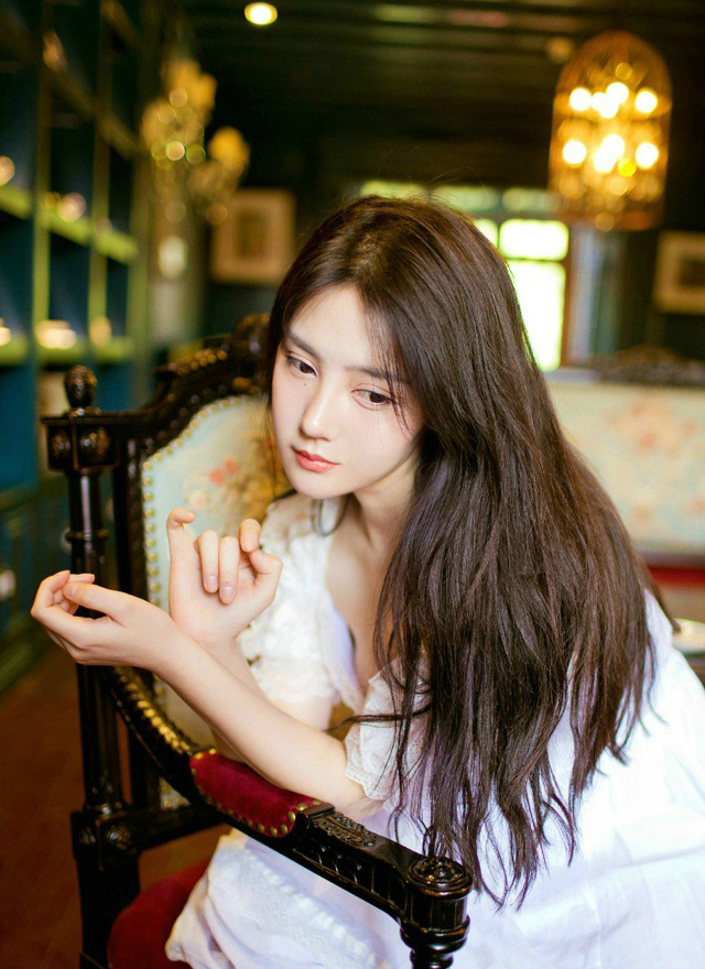 性感尤物诱惑美女Sayaka大展妖娆万分身段