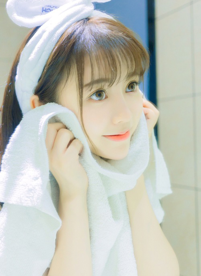 Բ¶SelenaϵԸд