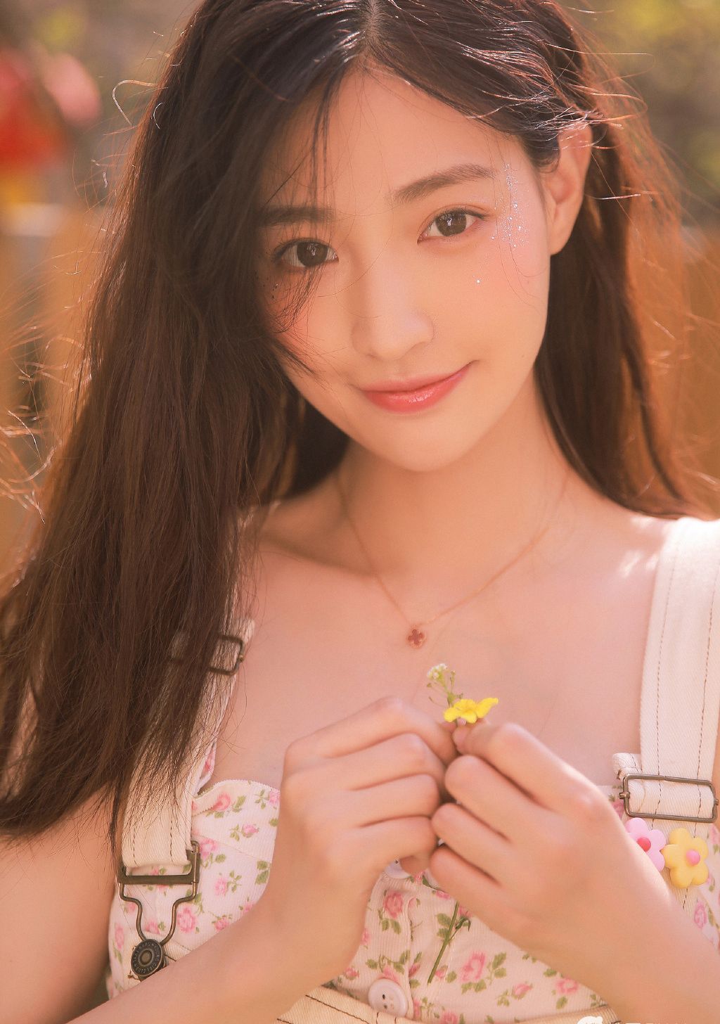 УVicky崿ջͼƬ