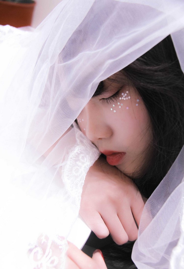 性感美女颜爱泽情趣女仆装诱惑写真