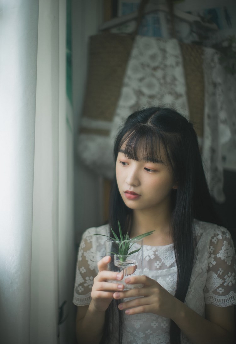 Winki丝姬超高清丝袜美腿诱惑私房照