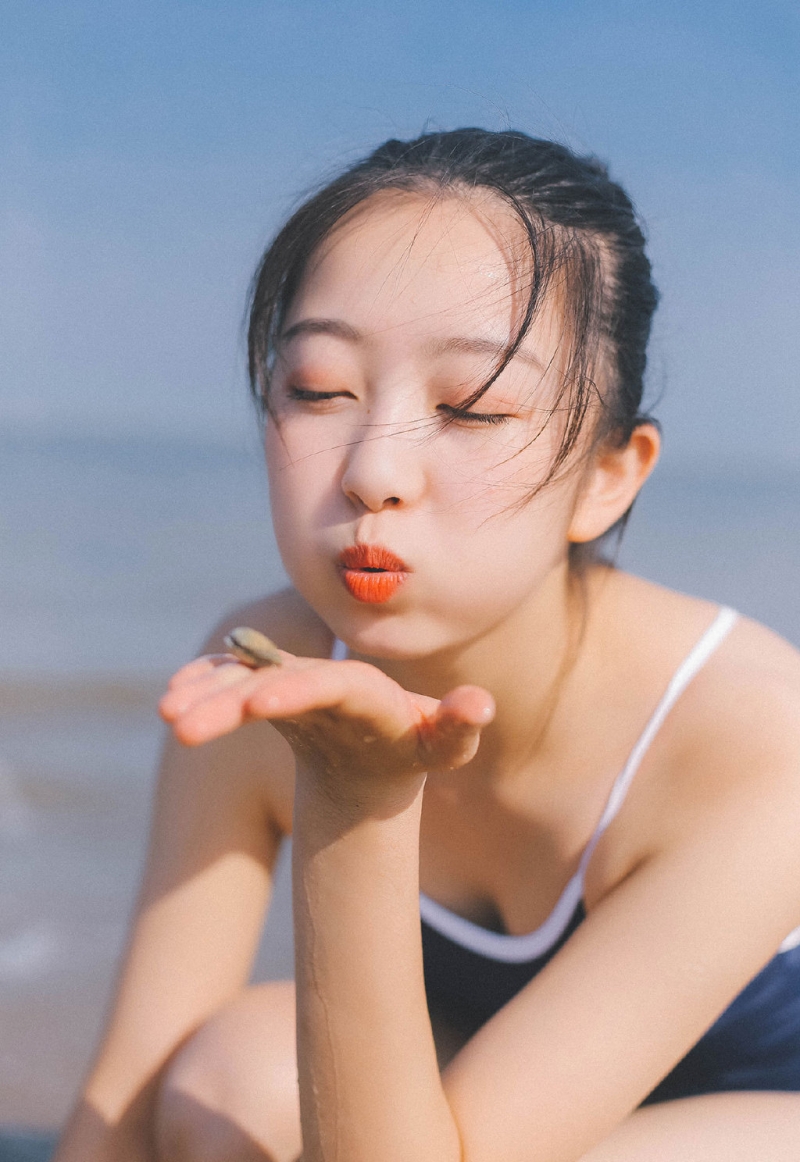 白皙美女静宸秀性感身材人体写真