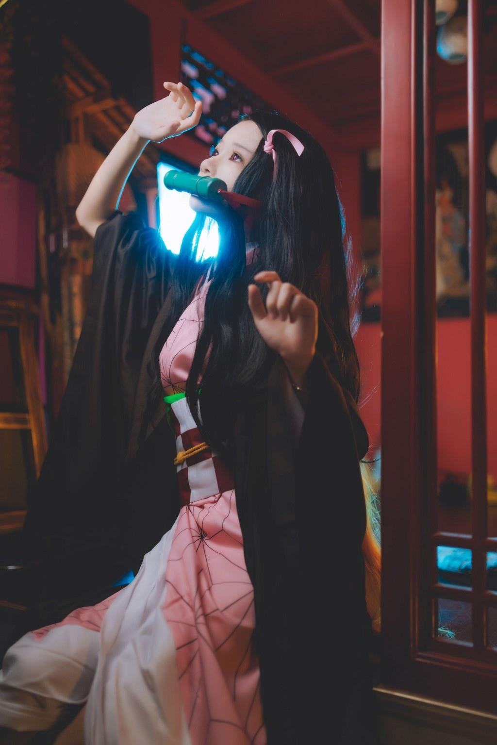 性感Coser路易SAMA最新迷人写真