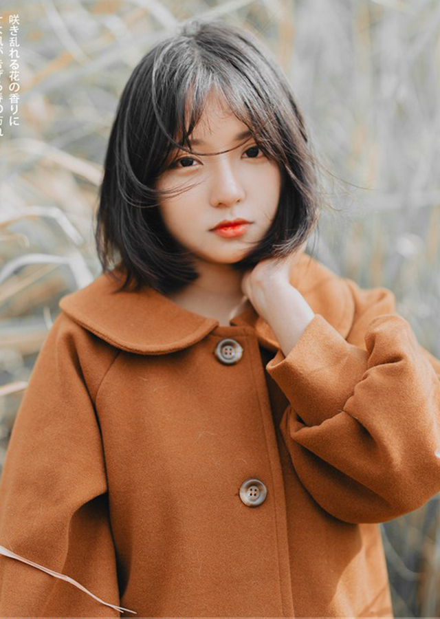 肚兜美女亦丹性感人体摄影图片欣赏