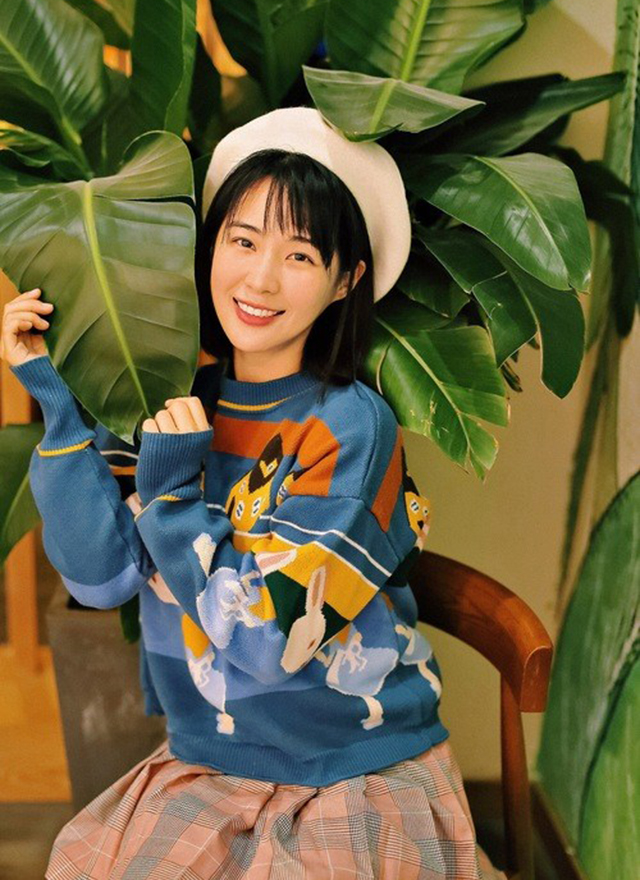 推女神模特歆小兔制服性感写真丝袜诱惑