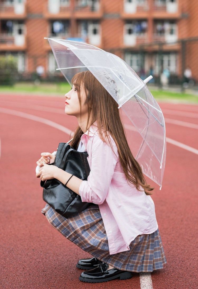 长发气质美女蛋蛋性感内衣写真