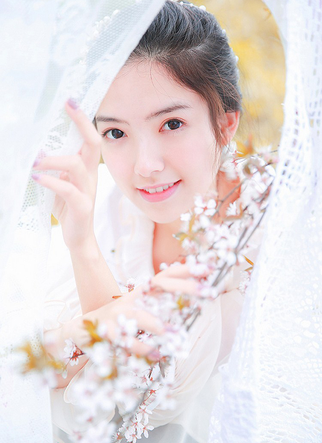清纯女神馨雅Adela美腿高清写真