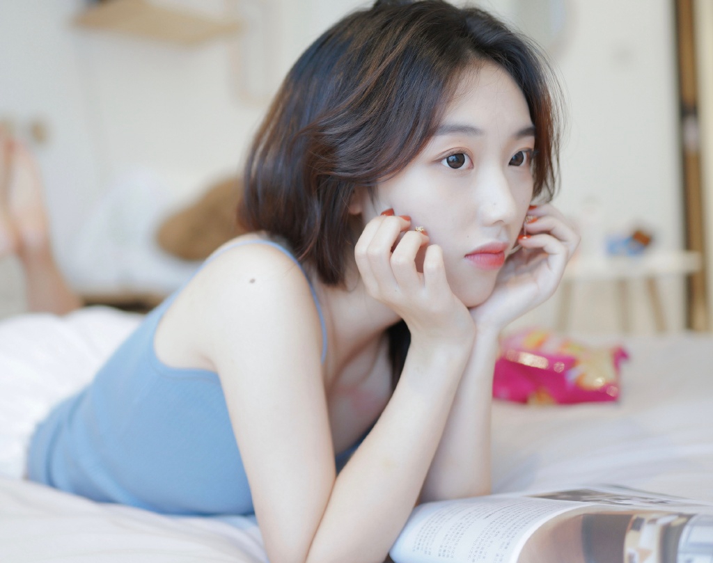 身材超好的骨感美女梁芮溪高清写真