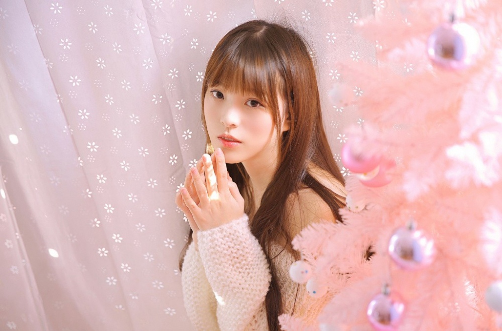 90后清纯美女冷不丁海边高清写真