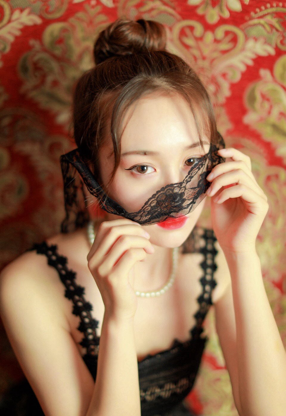 崿Ůܱbellaϵд
