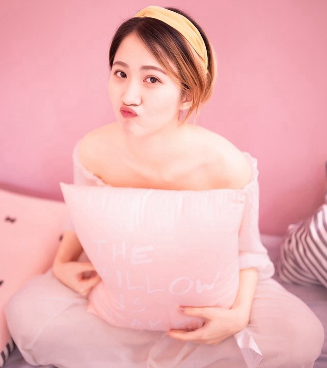 Tina大王来出巡变身性感兔女郎图片