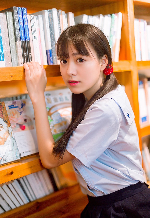 短发小清新美女baby_kiki浴室湿身写真