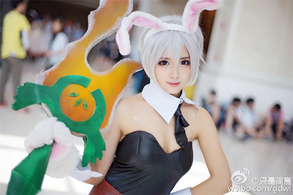 й90ŮCoserֻǼɹ˽