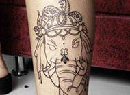 个性创意的腿部大象刺青纹身