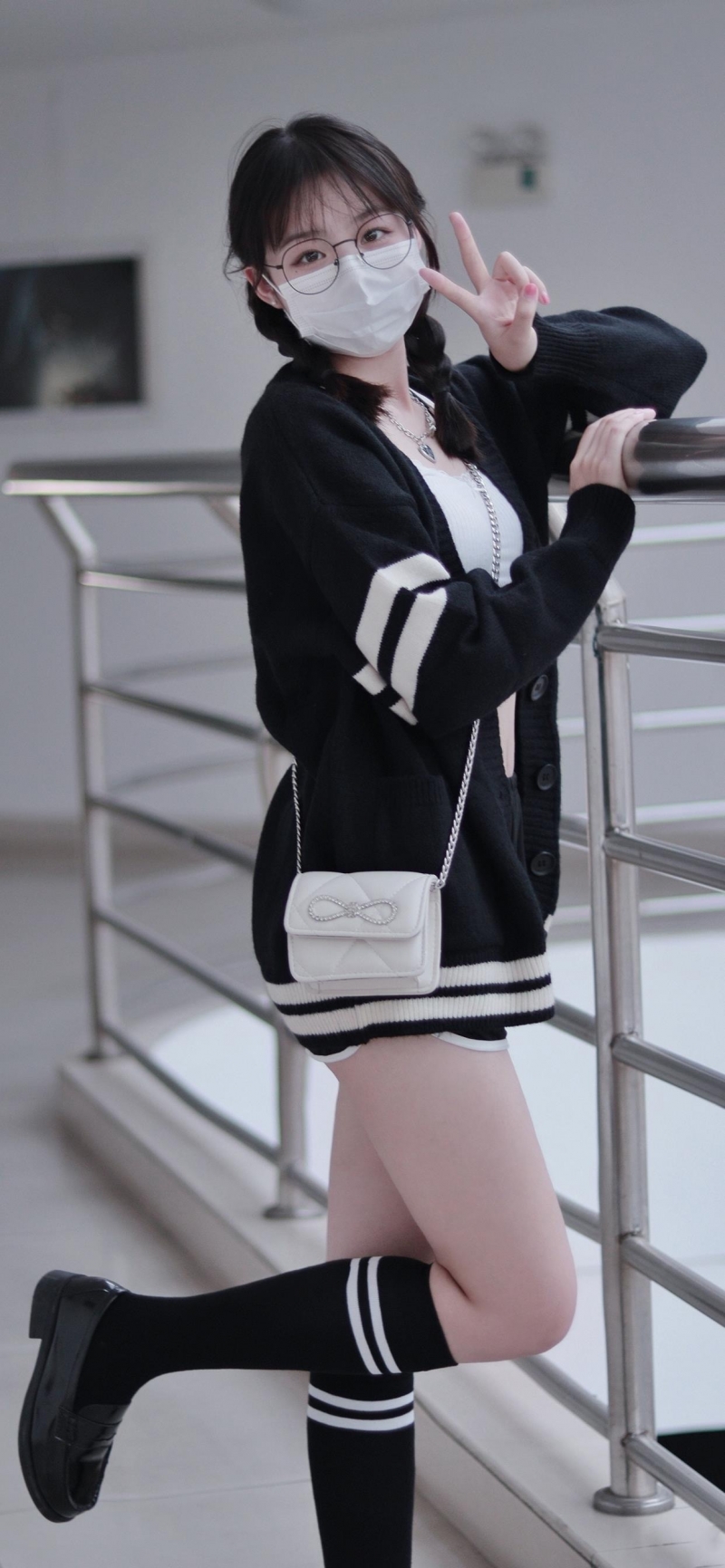 崿ƷŮ˽д