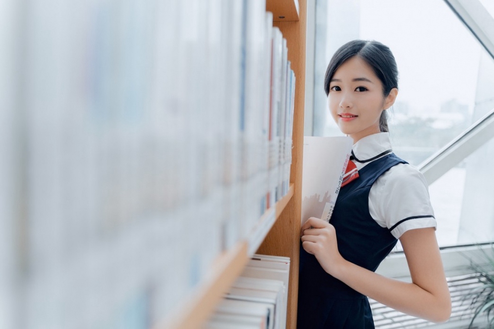 日本丰满女星唐泽铃私房性感写真合辑