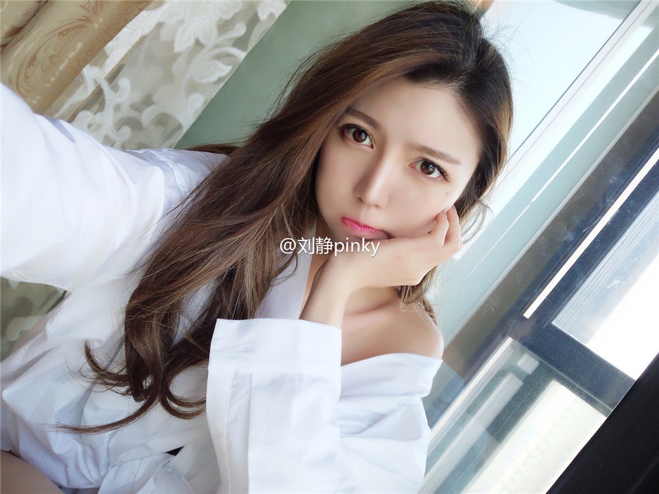 ֵŮpinky΢ռ