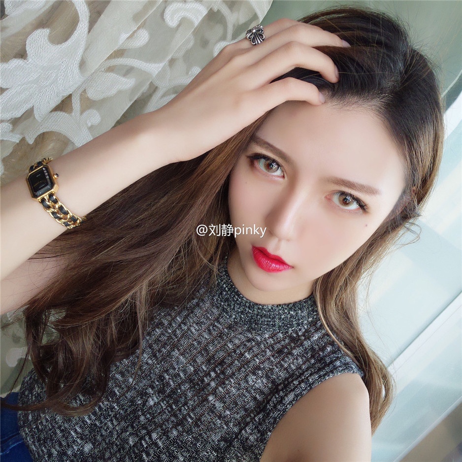 ֵŮpinky΢ռ
