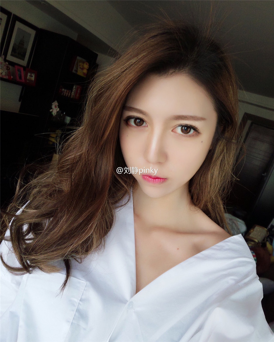 ֵŮpinky΢ռ