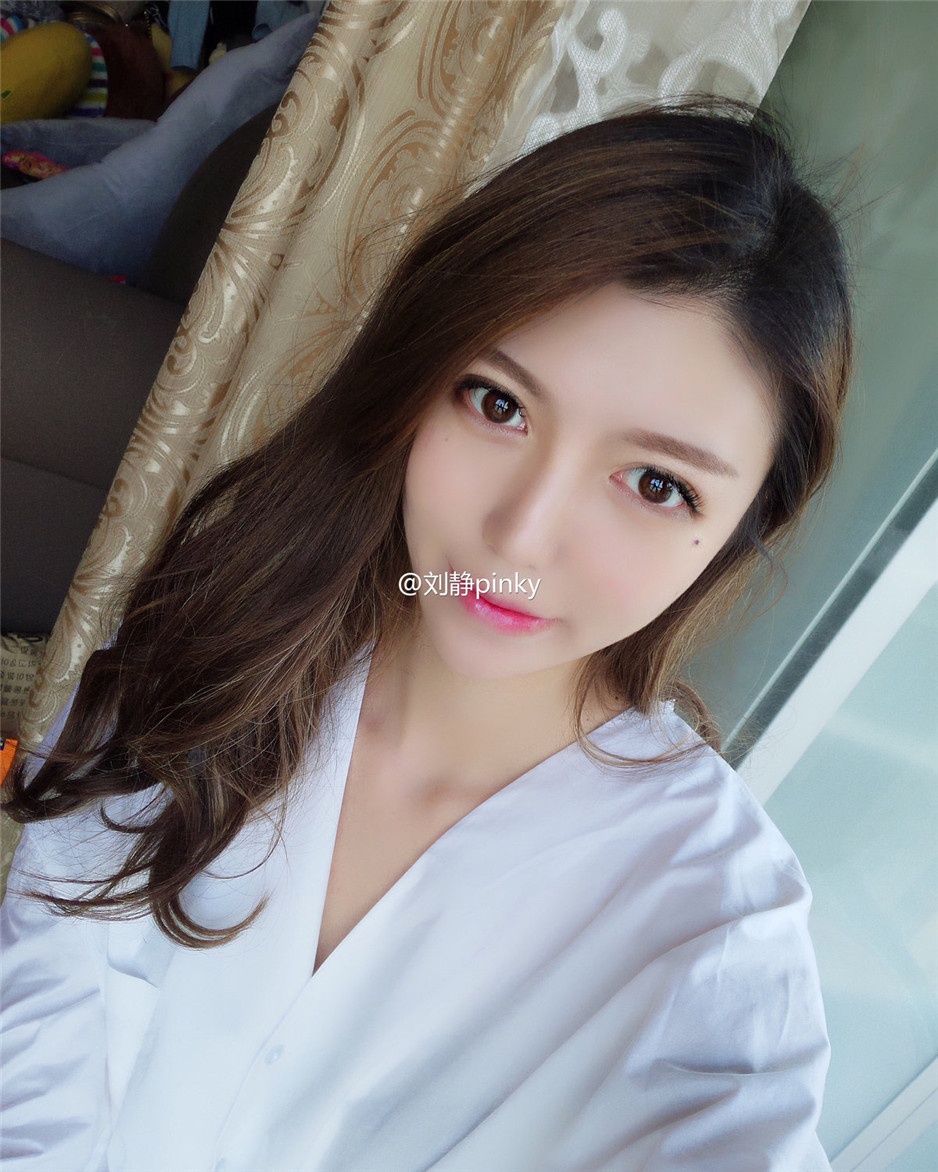 ֵŮpinky΢ռ