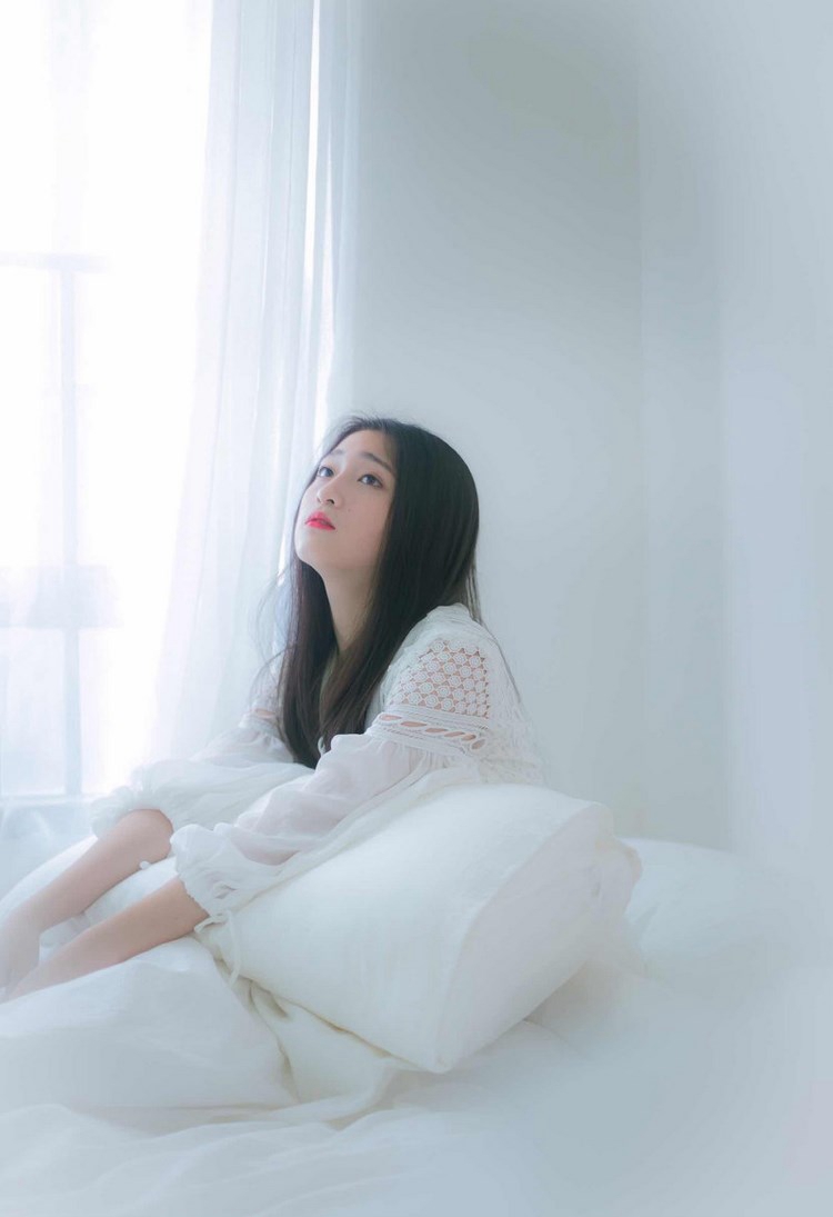 网络大胸美女于姬Una养眼写真图集