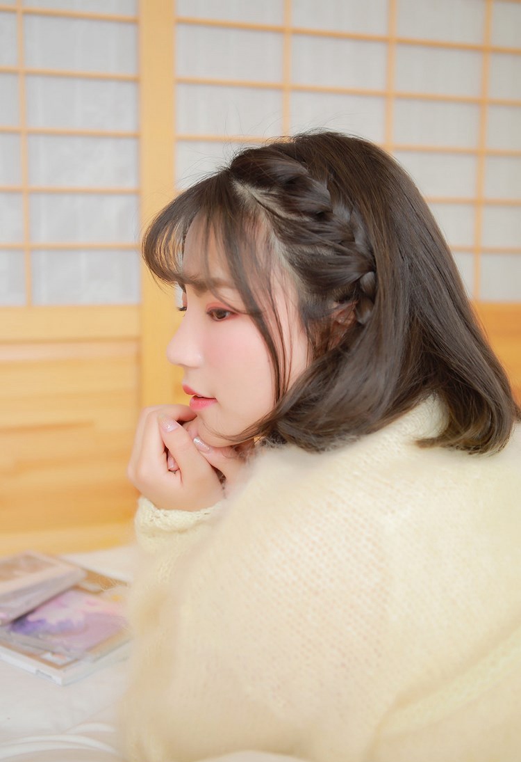 小萝莉美女悠悠酱微博诱人私房写真